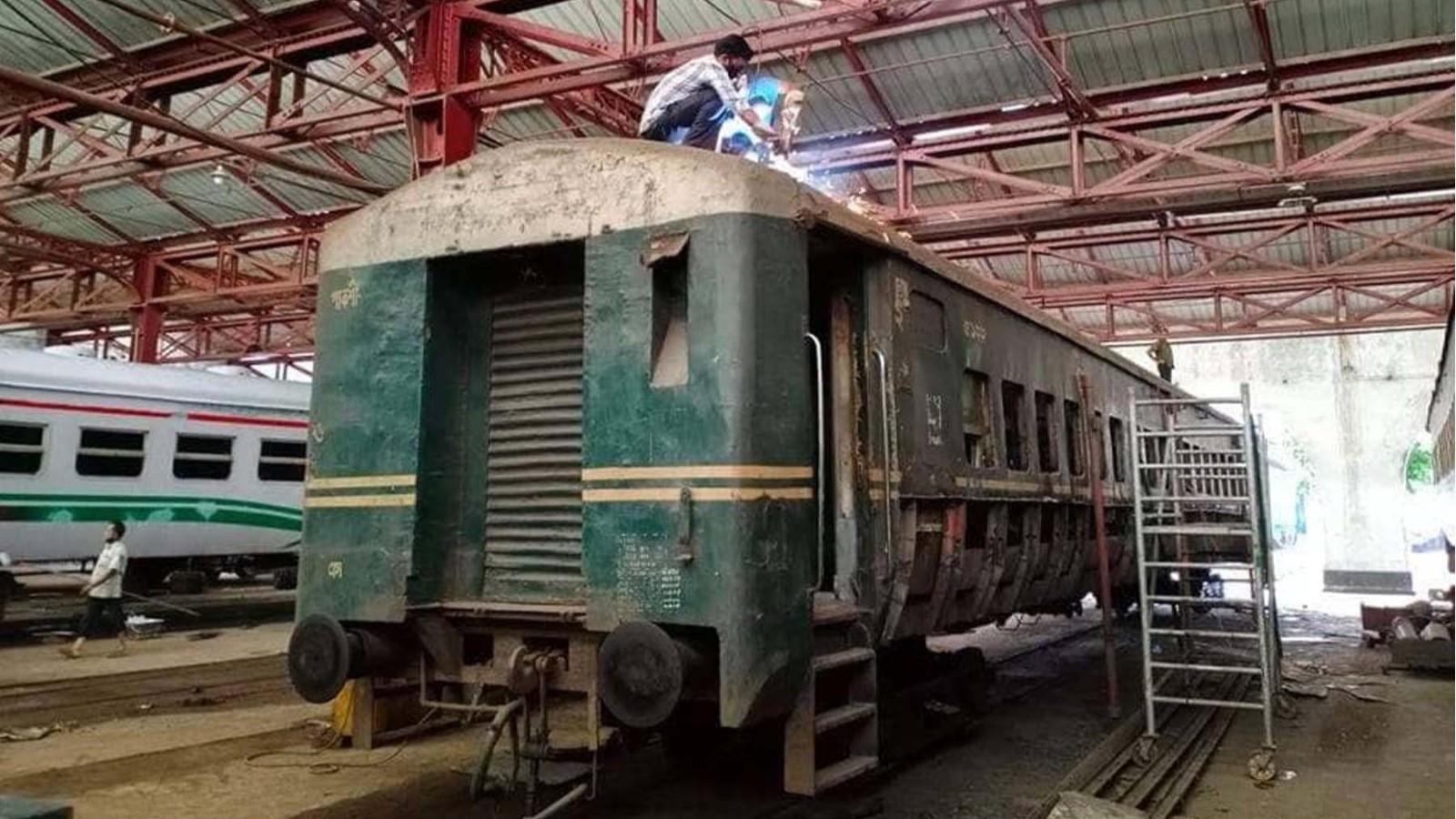 জনবলসংকটে ধুঁকছে সৈয়দপুর রেলওয়ে কারখানা